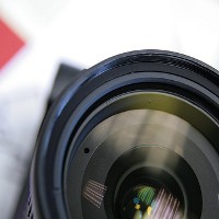 Noktah Hitam di LCD Kamera, Apa Penyebabnya?