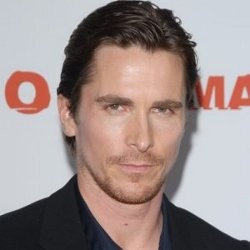 Christian Bale Jadi Agen FBI di American Bullshit?