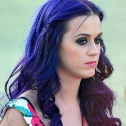 Katy Perry Tertangkap Kamera Cium Pacar Barunya
