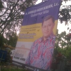 Poster Balon Gubernur Sesaki Jalanan Kota Bandung