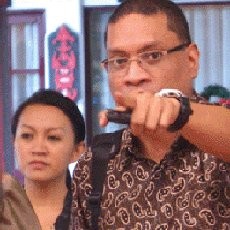 Ada Budiman Sudjatmiko di Antara Karolin dan Elya Muskitta 