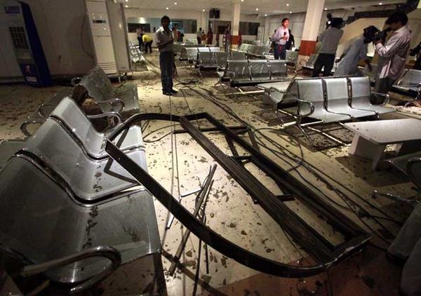 Bom Meledak di Stasiun Kereta Pakistan