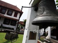 Melihat Sejarah Gedung Arsip