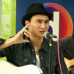 Luar Biasa Skenario Cinta Anji yang Jadi Nyata