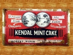 Permen Berusia Hampir 50 Tahun Ditemukan di Loteng