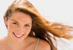 4 Makanan yang Memperindah Senyum Anda