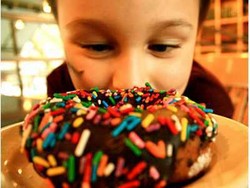 Stop! Menyogok Anak Dengan Junk Food!