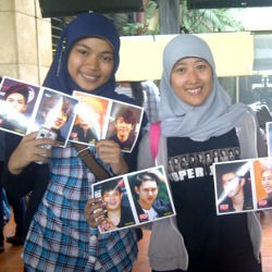 Ratusan ELF Tunggu Kedatangan Super Junior di Bandara