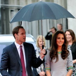 So Sweet..William & Kate Sepayung Berdua