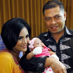 Bosan Tinggal di Apartemen, KD & Raul Cari Rumah Baru