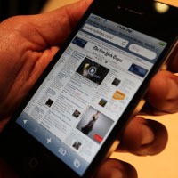 Pesaing Retina Display Buatan Sharp Diklaim Lebih Murah
