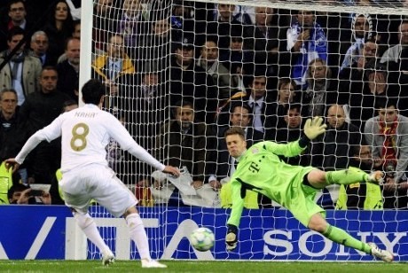 Neuer Sang Pahlawan