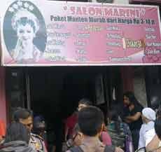 Biasa Dipanggil Abah, Pemilik Salon Marini Aktif Kegiatan Rohani Waria
