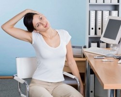 Tips Olahraga di Kantor untuk Atasi Lelah Saat Bekerja 