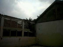 Hiks! Siswa SDN 06 Malaka Jaya Hadapi UN dengan Ruangan Tanpa Atap