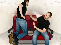 Jangan Lakukan 8 Hal Ini Selama di Pesawat