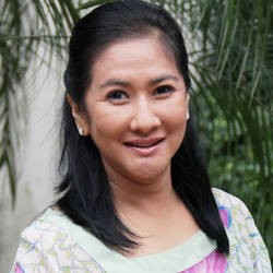 Yurike Prastika, Masih Mengalir Ikuti Zaman