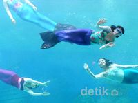 Serunya Bermain Teater Dalam Air