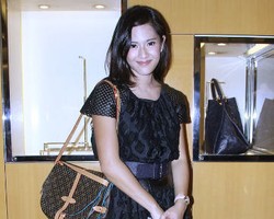 Fashion Dos & Donts: Ada Apa dengan Dian Sastrowardoyo?