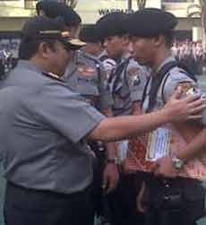 Polisi Berprestasi Saat Bantu Masyarakat Dapat Penghargaan