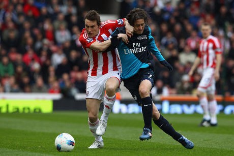 Arsenal Diimbangi Stoke 1-1