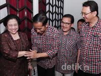 Maju Pilgub, Jokowi Sungkem ke Mega
