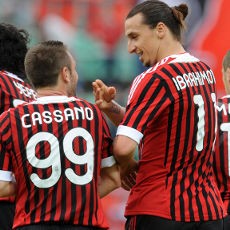 Menang Telak, Milan Terus Tempel Juve