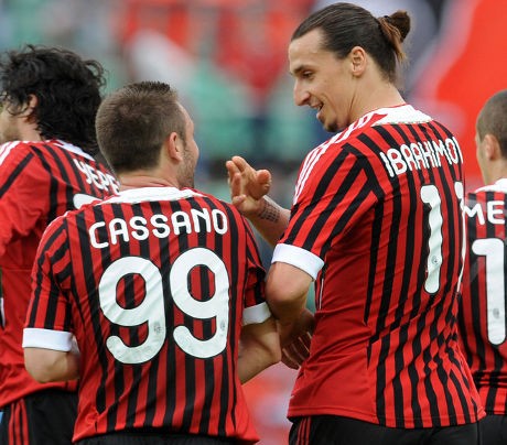 Menang Telak, Milan Terus Tempel Juve