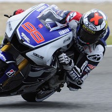 Lorenzo Sesalkan Pilihan Ban