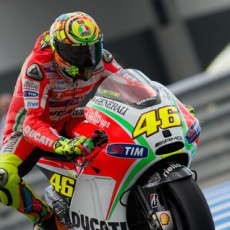 Rossi Masih Keluhkan Motornya