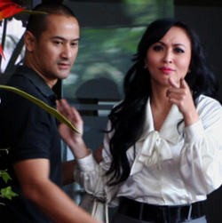 Angelina Sondakh Ditahan, Keanu Diasuh oleh Mudji