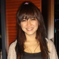 Lengket, Nadia Vega dan David Peterpan Cuma Teman Curhat