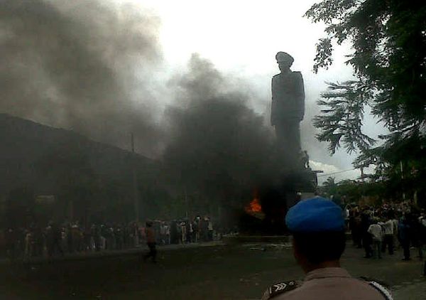 Lampung Selatan Membara Gara-gara Patung