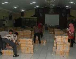 Distribusi Naskah UN SD Ditunda
