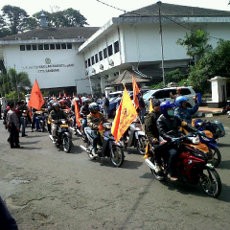 Massa SP-FKK PT DI Konvoi ke Jakarta Pakai Sepeda Motor