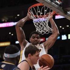 Bynum-Bryant Antar Lakers Libas Nuggets