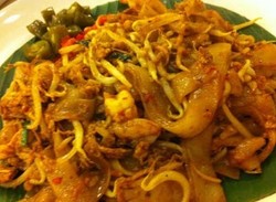 Ah.. Sedapnya Kwetiau Penang dan Wonton Soup!