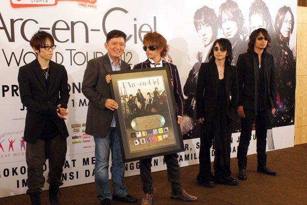 Jumpa Pers LArc-en-Ciel di Jakarta