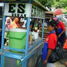 Pedagang dapat Berkah Aksi Unjuk Rasa Hari Buruh