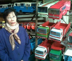 Bisnis Mainan Kayu Tradisional Ini Beromzet Puluhan Juta