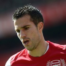 Wenger: Arsenal Terlalu Tergantung pada Van Persie