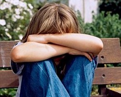 Demi Kekasih, Ibu Ini Videokan Putrinya Tanpa Busana