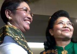 Siti Fadilah: Bu Endang Orang yang Kuat, Melawan Penyakit 1,5 Tahun