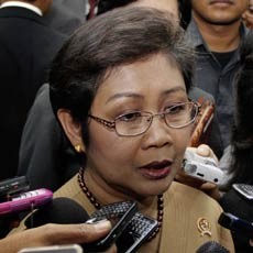 Endang Rahayu, Menkes yang Loyal dan Pekerja Keras