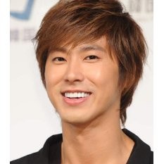 Fans Bangun Perpustakaan, Ayah Yunho TVXQ Terharu