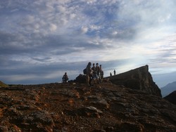 Sauna di Ujung Pendakian Gunung Sinabung