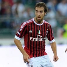 Flamini akan Tinggalkan Milan, Zambrotta Masih Menunggu