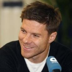 Indonesia Mengoper Bola Berencana Undang Xabi Alonso ke Jakarta