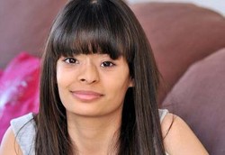 Mata Terus Berair Karena Mengidap Kanker Langka