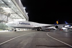 Lufthansa Punya Jumbo Jet Terpanjang di Dunia!